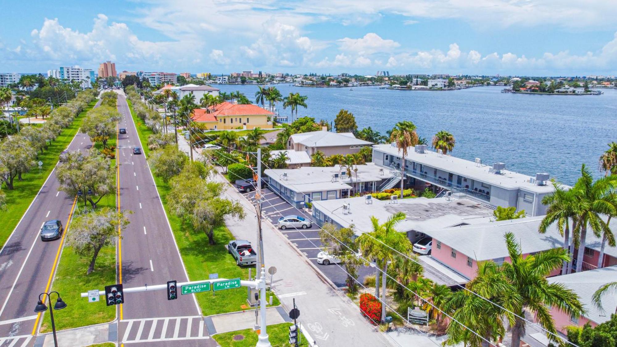 107-Waterfront-Walk To Beach-Lovely St. Pete Beach Buitenkant foto